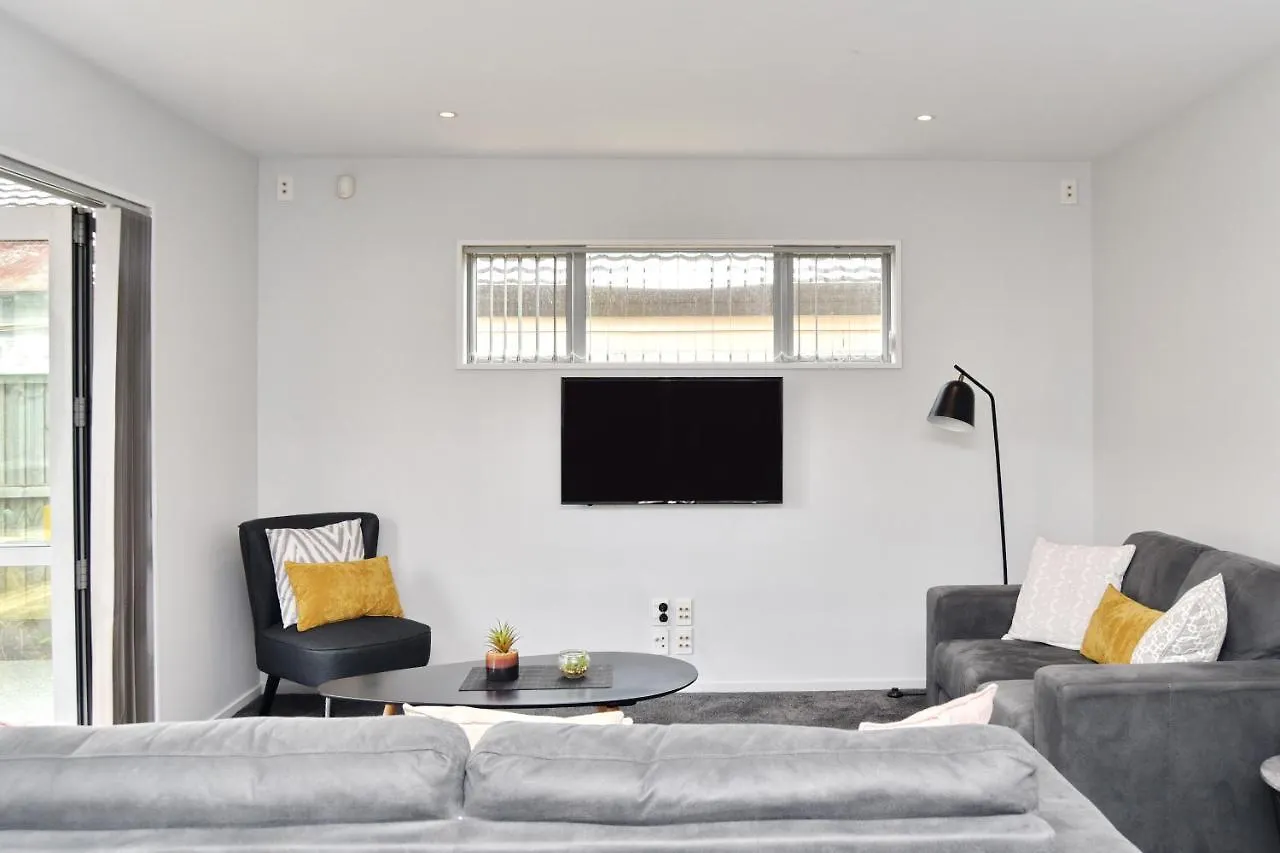 Regents 94A - Christchurch Holiday Homes